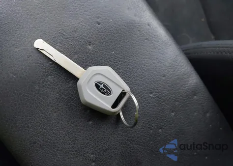 2014 Subaru Outback 2.5I Premium z USA, uszkodzony, nr VIN 4S4BRCDC0E3289113